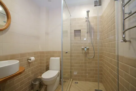 Санузел улучшенного семейного номера