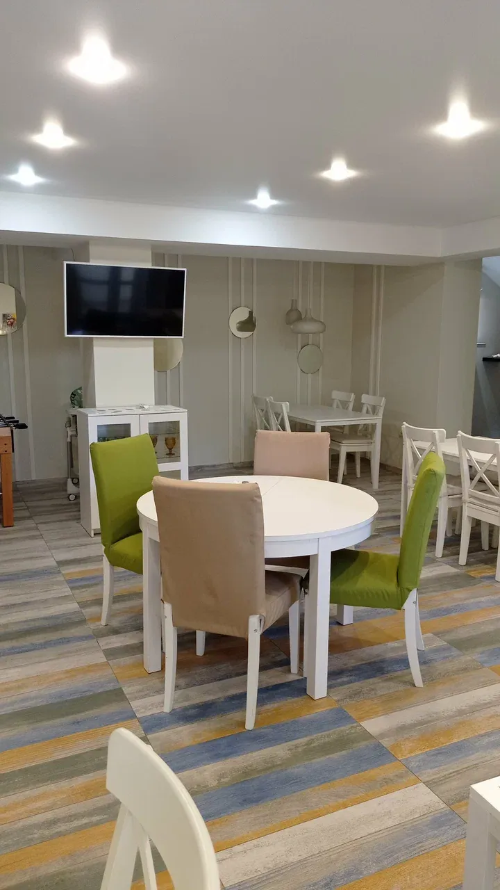 Зона завтраков в Palermo — место для планирования отдыха в Крыму 2026